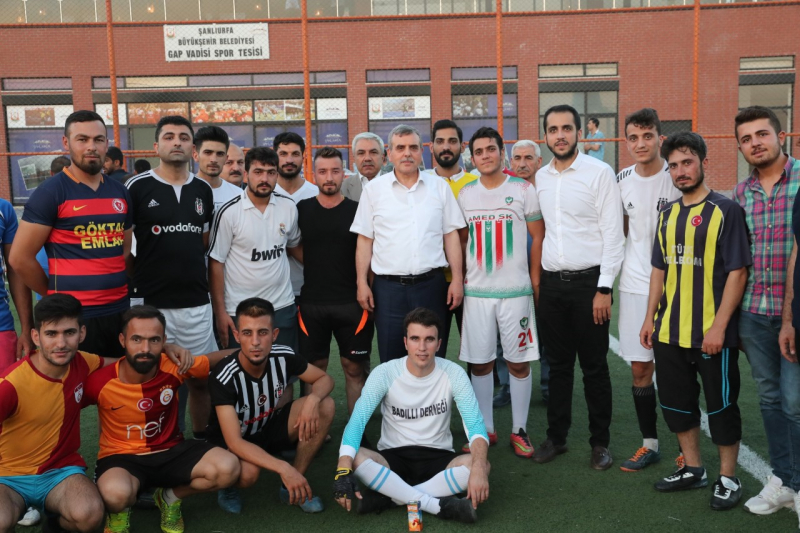 BAŞKAN BEYAZGÜL'DEN ŞANLIURFA GENÇLİĞİNE DAVET