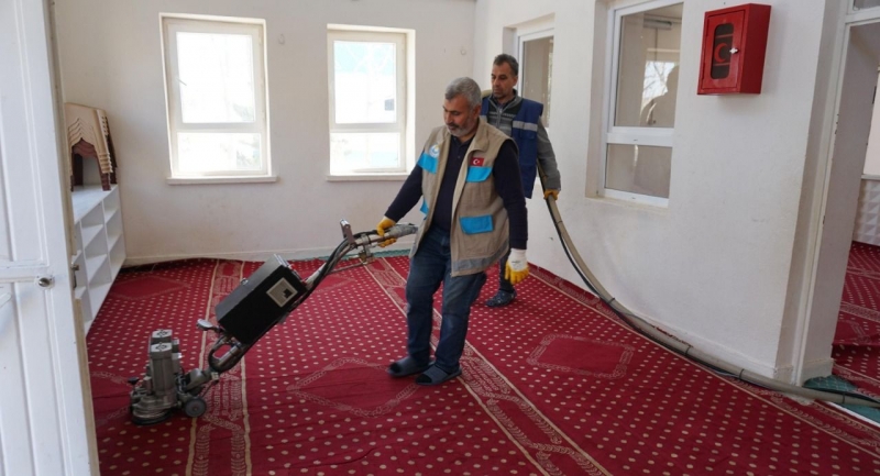 BAŞKAN CANPOLAT CAMİ VE DİN GÖREVLİLERİ İLE İFTARDA BULUŞTU