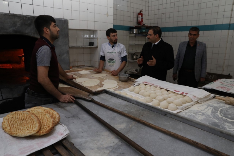 BAŞKAN CANPOLAT HALKLA İÇ İÇE OLMAYA DEVAM EDİYOR