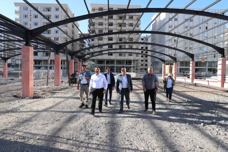 BAŞKAN CANPOLAT, KARŞIYAKA’DA YÜKSELEN KALICI ESERLERİ İNCELEDİ