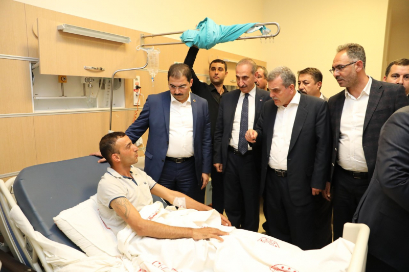 BAŞKAN CANPOLAT, YARALILARI ZİYARET ETTİ