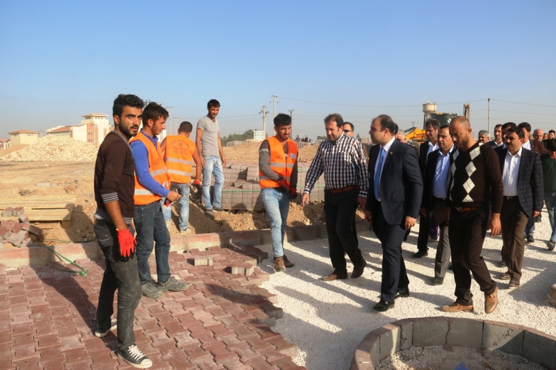 BAŞKAN ÇİFTÇİ, AKÇAKALE'DE SÜRDÜRÜLEN PROJELERİ YERİNDE İNCELEDİ