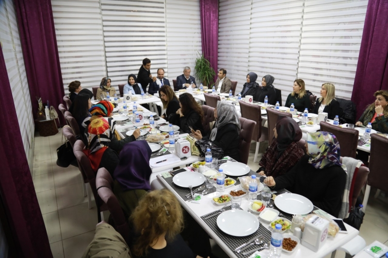 BAŞKAN ÇİFTÇİ, KADIN MECLİSİ İSTİŞARE TOPLANTISINA KATILDI