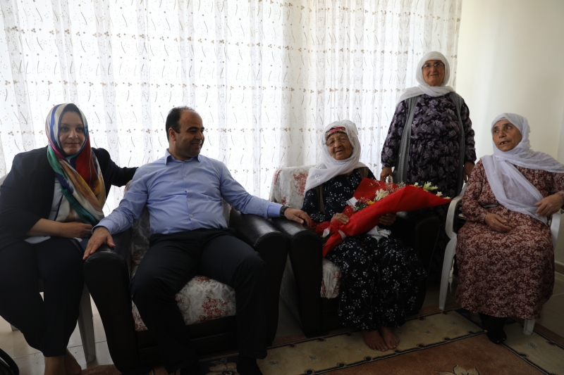BAŞKAN ÇİFTÇİ'DEN ANNELER GÜNÜNDE EN ANLAMLI ZİYARET