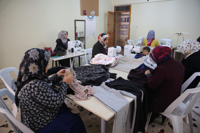 BAŞKAN DEMİRKOL İLE 5 BİN KADIN MESLEK ÖĞRENDİ
