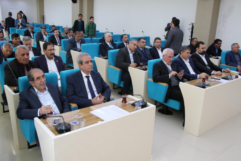 BAŞKAN DEMİRKOL, MECLİS TOPLANTISINDA BELEDİYE ÇALIŞMALARINI DEĞERLENDİRDİ