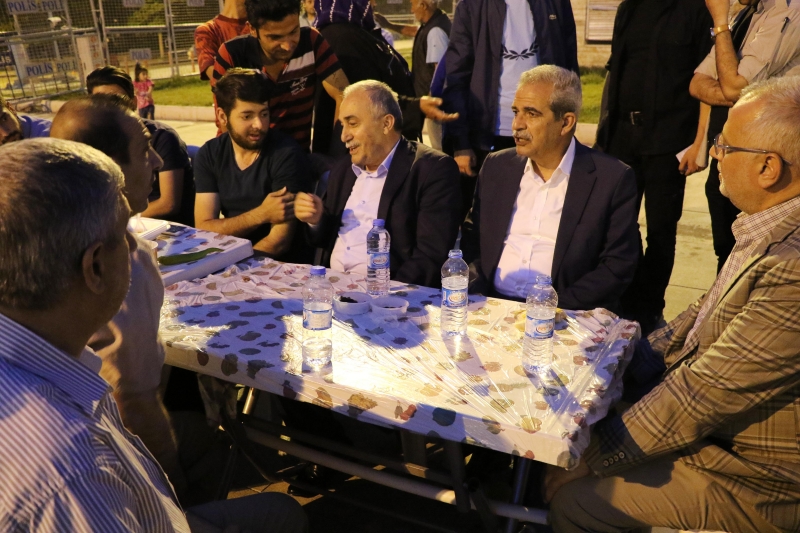 BAŞKAN DEMİRKOL, MİLLETVEKİLİ FAKIBABA İLE VATANDAŞLARLA GÖRÜŞTÜ
