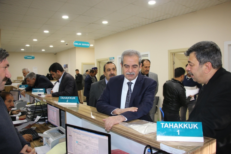 BAŞKAN DEMİRKOL, VATANDAŞLARDAN GELEN TELEFONLARI CEVAPLADI