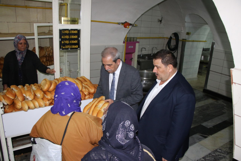 BAŞKAN DEMİRKOL’DAN AŞEVİ DERNEĞİNE 1 MİLYON EKMEK YARDIMI