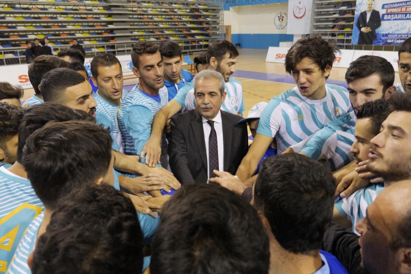 BAŞKAN DEMİRKOL’DAN SALON SPORLARINA BÜYÜK DESTEK