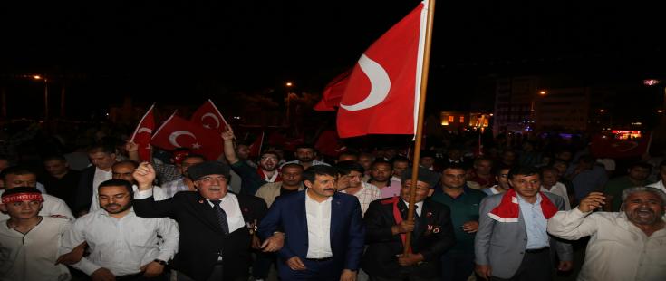 BAŞKAN EKİNCİ BİNLERCE VATANDAŞA SESLENDİ
