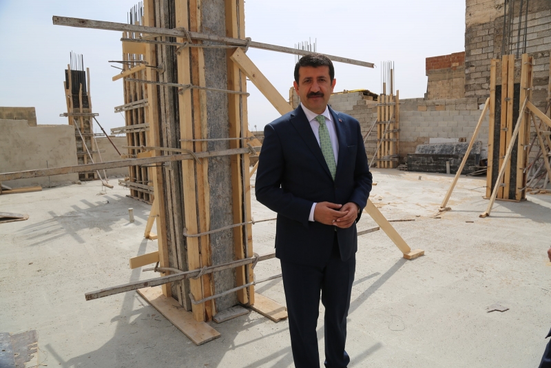 BAŞKAN EKİNCİ, MUHTAR EVİ VE ÇOK AMAÇLI SALONUN TEMELİNİ ATTI