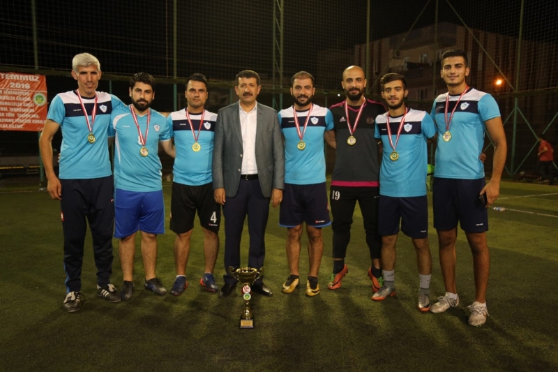 BAŞKAN EKİNCİ,”GENÇLİĞİ SPORTİF FAALİYETLERE YÖNLENDİRMEYE DEVAM EDECEĞİZ”