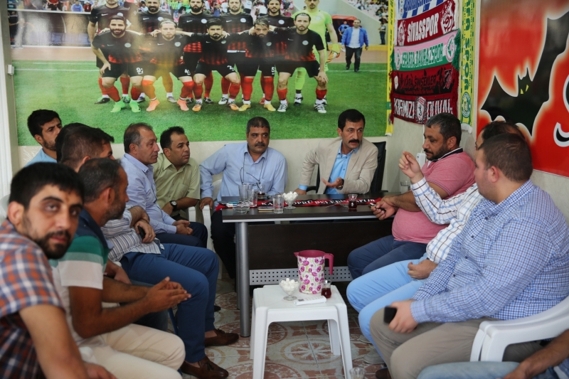 BAŞKAN KUDAT'TAN TARAFTAR DERNEĞİNE ZİYARET