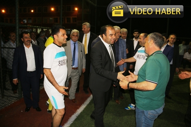 BAŞKAN NİHAT ÇİFTÇİ, SURUÇ’TA FUTBOL TURNUVASININ AÇILIŞINA KATILDI
