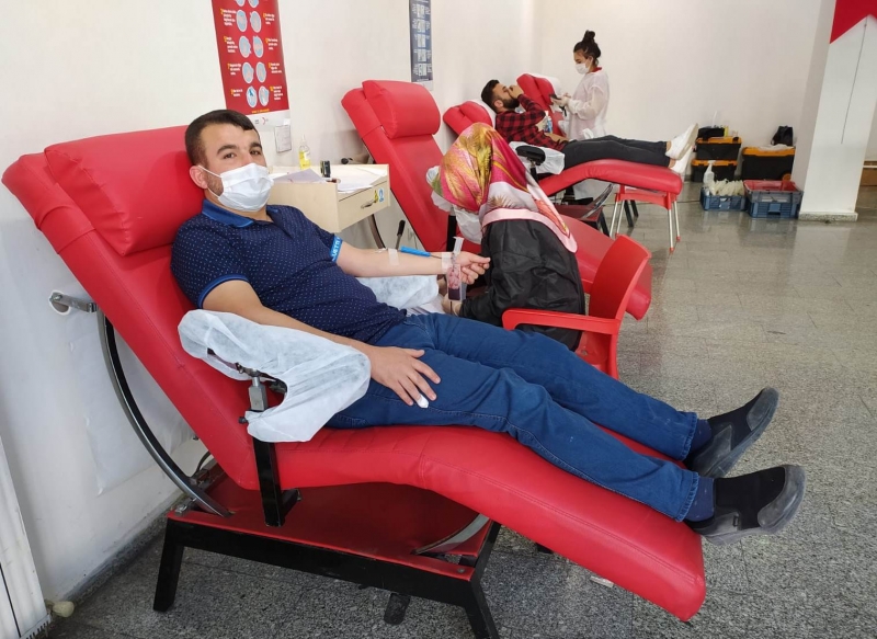 Başkan Şanlı, Kan Bağışında Bulunarak Çağrıda Bulundu