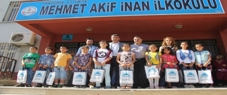 BELEDİYEMİZDEN ÖĞRENCİLERE TABLET