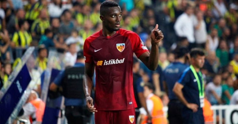 Beşiktaş, Kayserispor'un yıldızı Mensah'ı kiralık olarak kadrosuna kattı