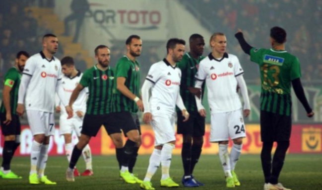 Beşiktaş'ın, Akhisarspor Maçında Yaşanan Kural İhlali İçin TFF'ye İtiraz Edip Etmeyeceği Pazartesi Günü Belli Olacak