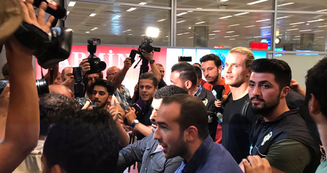 Beşiktaş'ın Liverpool'dan Transfer Ettiği Loris Karius İstanbul'a Geldi 10 saat önce