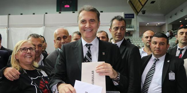 Beşiktaş'ta Fikret Orman yeniden başkan seçildi