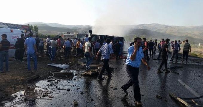 Bingölde'ki Saldırıda Bombalı Aracı Türk Bayrağıyla Kamufle Etmişler