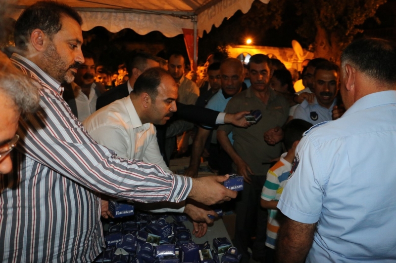BİNLERCE KİŞİ BALIKLIGÖL’E AKIN ETTİ