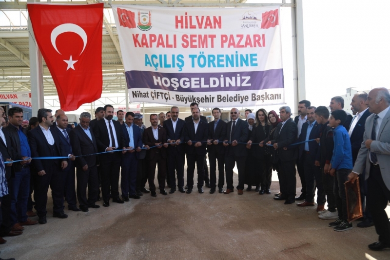 BİR SEMT PAZARI DA HİLVAN'A