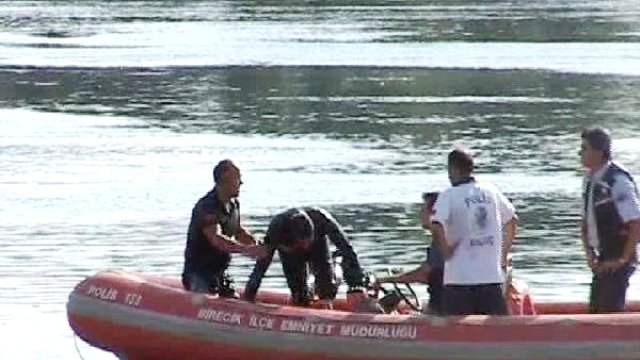 Birecik İlçesi'nde Serinlemek İçin Girdiği Nehirde Boğuldu