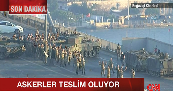 Boğaziçi Köprüsündeki Darbeci Askerler Teslim Oldu