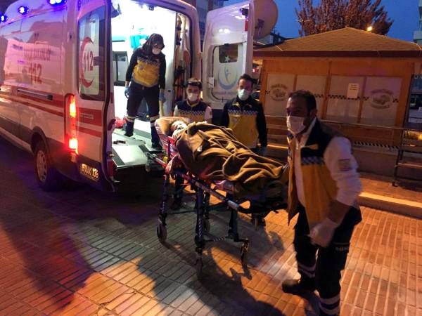 CHP'li belediye başkanı Mümtaz Şenel ve eşi silahlı saldırıda yaralandı