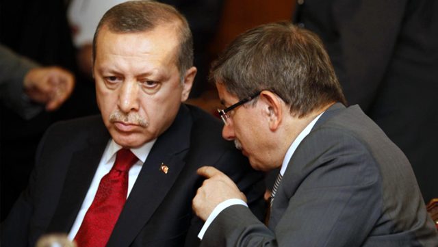 Davutoğlu'ndan Erdoğan'la ilgili dikkat çeken sözler: Borcumu en iyi şartlarda iktidar bırakarak verdim