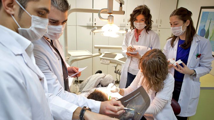 Dişçi randevusu sorununa çözüm geliyor! Aile diş hekimliği sistemi hayata geçiriliyor