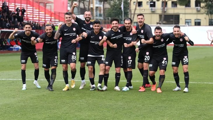 Pendikspor, Eskişehirspor'u 3-1 mağlup etti! İstanbul ekibi, Spor Toto 1. Lig'e yükselmeyi garantiledi