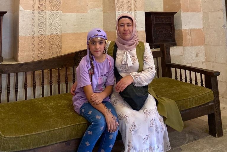 Şanlıurfa’Eyyübiye ilçesinin Mance Mahallesinded kaybolan anne ve kızı aranıyor