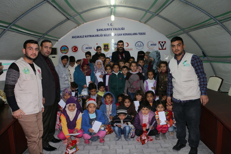 Süleyman şah Konaklama Tesisinde Kalan 600 Suriyeli Yetim Çocuğa Yardım