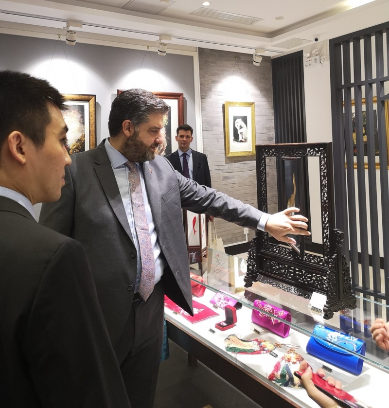Büyükelçi Emin Önen’den “Somut Olmayan  Kültürel Miras Deneyim Merkezi”ni ziyaret