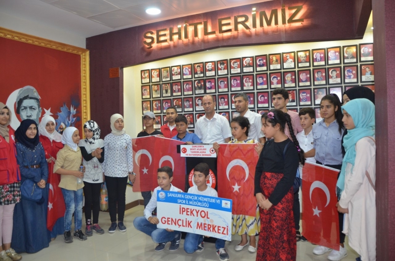 ŞANLIURFA İPEKYOL GENÇLİK MERKEZİNDEN ŞEHİTLER VE GAZİLER DERNEĞİNE ZİYARET